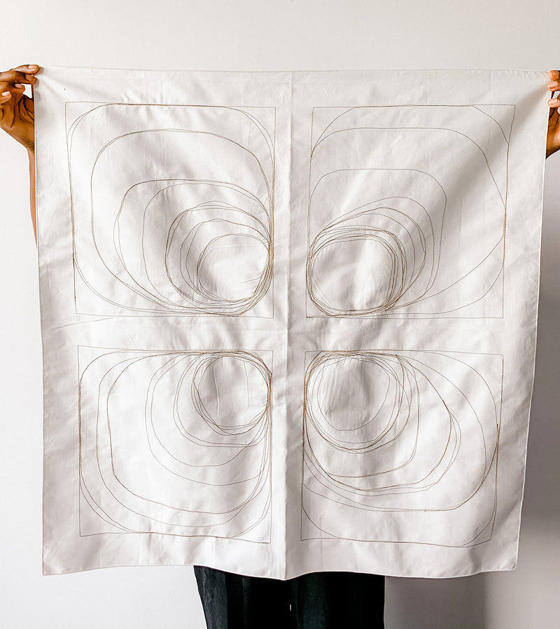 Latibulle-furoshiki-emballage-zerodechet-cadeau-tissusrecycles-blanc4